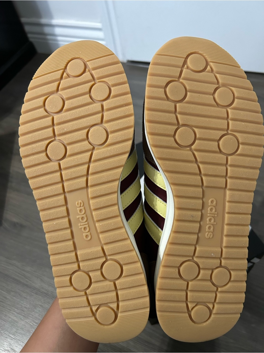 NWOT Adidas Women’s Run 70s 2.0 Sneakers Brown and Yellow Burgundy Running Shoe - Picture 3 of 5